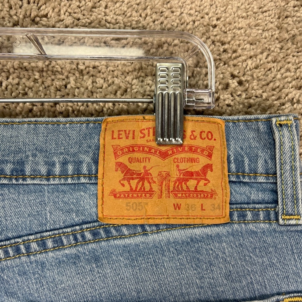Levi Strauss 505 Jeans Mens W36 L34 Light Wash Straight Fit Denim Pants - Picture 8 of 14